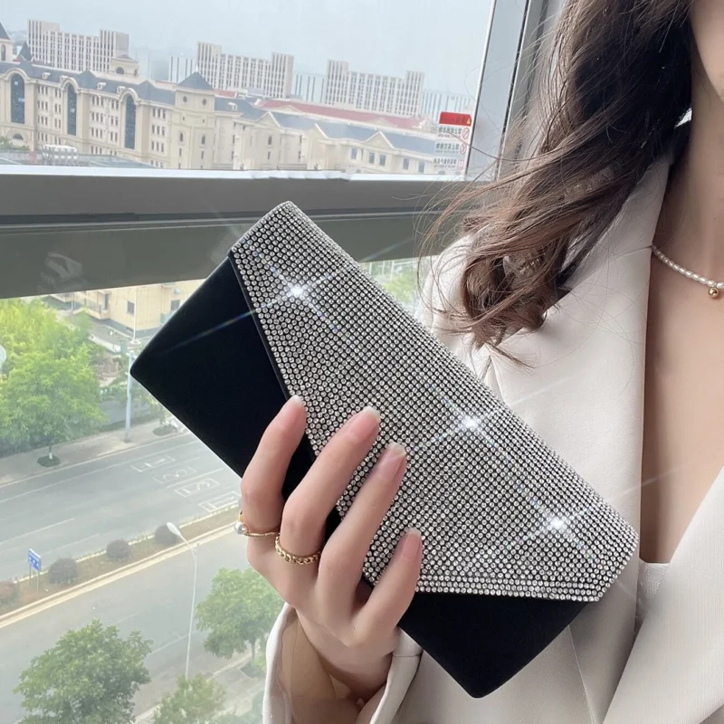 Cartera Negra con Strass
